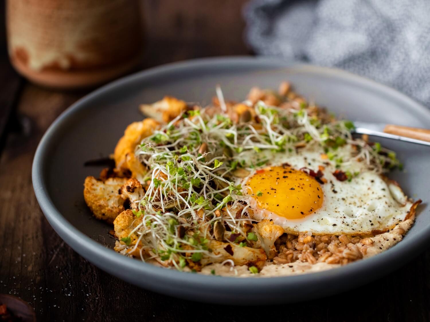 Cauliflower Grain Bowl with Hummus and Fried Eggs – Pete & Gerry's