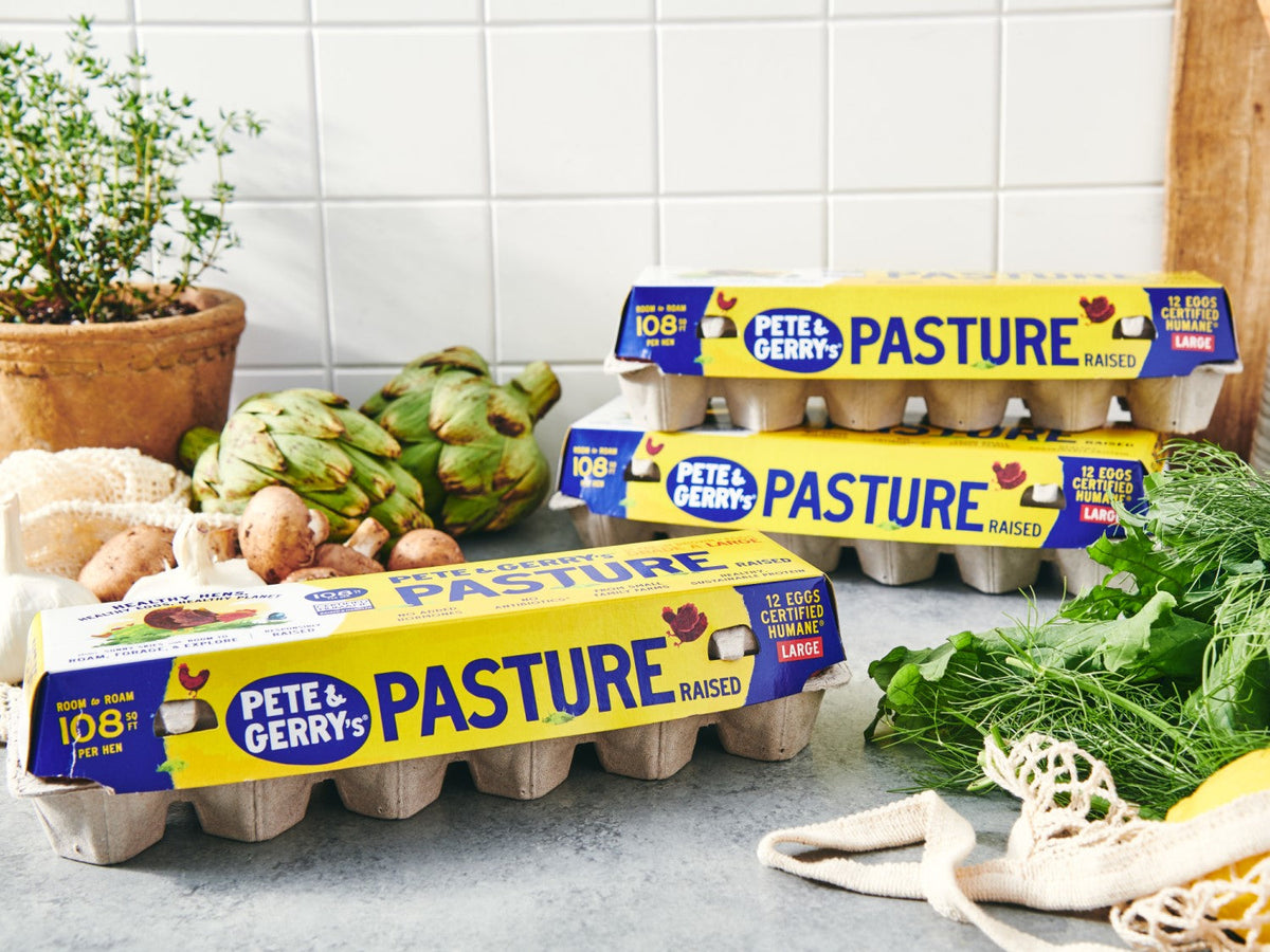 Pete & Gerry's pasture-raised eggs come from hens living their best lives on small family farms with over 108 sq. feet of space per hen. | peteandgerrys.com