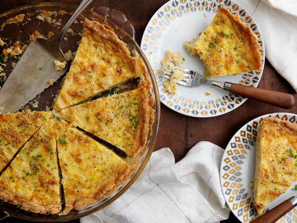 Keto Caramelized Onion and Gruyére Quiche