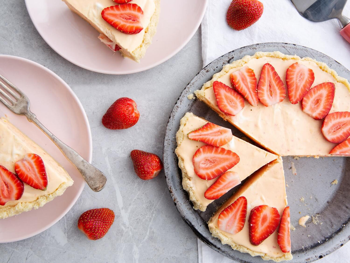 Keto Frozen Strawberry Lemonade Pie Recipe